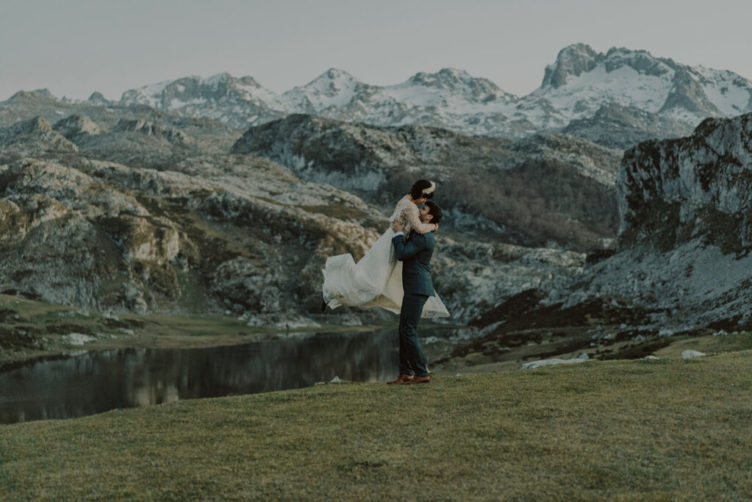 Editorial Asturias (Completa)
